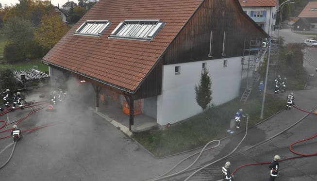 Der Kindergarten Stellihof «brannte» an der Hauptübung lichterloh. zvg