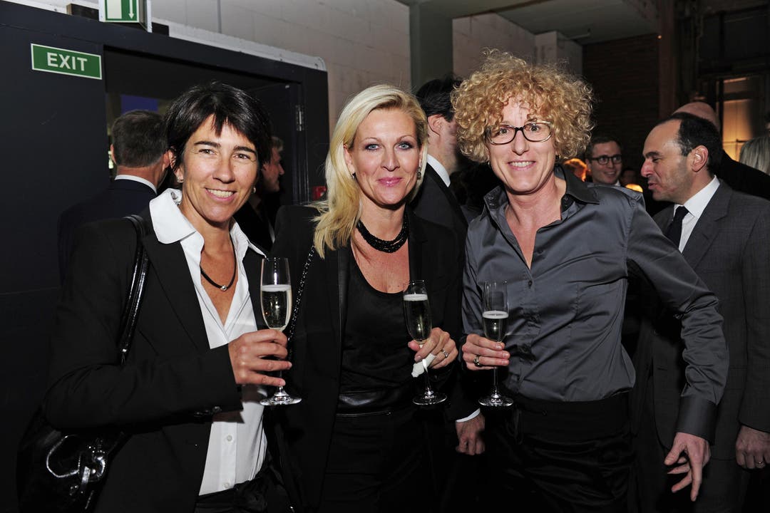 Nicole Himmelreich (Redaktionsleiterin Lifestyle Tele Züri), Patricia Boser (Moderatorin Tele Züri) und Karin Müller (Programmleiterin Radio 24)