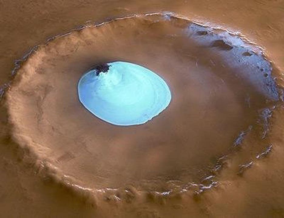  Die Europäische Raumfahrtbehörde ESA liefert 2005 Bilder von einem Krater auf dem Mars. Bild: Nasa