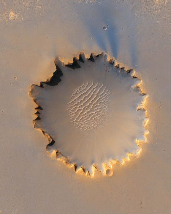  Der Victoria-Krater. Bild: Nasa