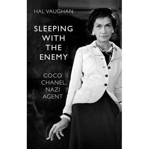  Das neue Buch über Coco Chanel.