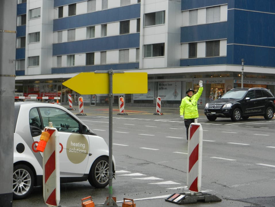 Verkehrssituation in Baden Verkehrslotse im Einsatz