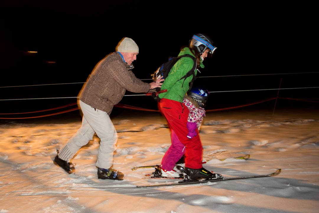 Nachtskifahren am Skilift in Asp