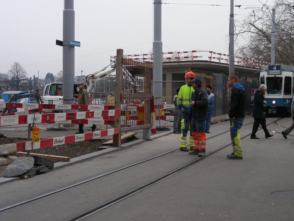 Auch die Arbeiter an der Baustelle Parkhaus Opéra können nicht weiterarbeiten.
