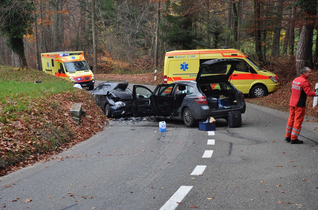 Verkehrsunfall auf der Gempenstrasse in Dornach fordert zwei Verletzte