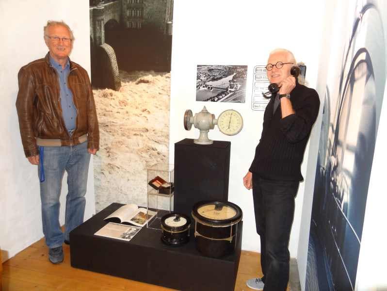 Sie haben in der Ausstellungsgruppe mitgewirkt: Museumsvereins-Präsident Hannes Burger (links) und Alois Schmelzer