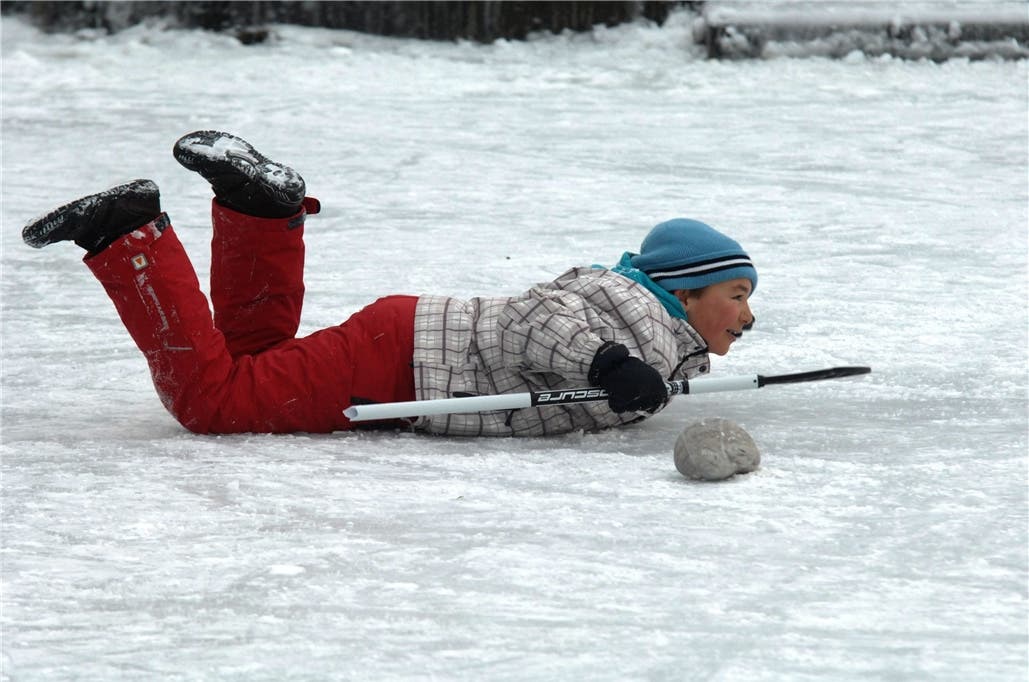 Schlittschuhfahren auf Eisflächen in der Region Baden