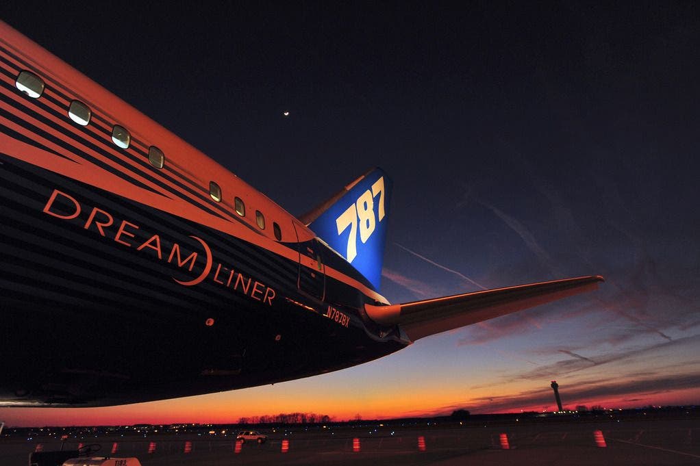 Das Logo des 787-Dreamliners, ebenfalls ins Huntsville.