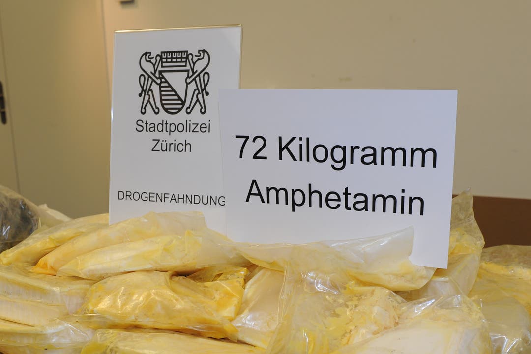 Stadtpolizei Zürich zerschlägt Drogenring und konfisziert 72 Kilogramm «Speed»