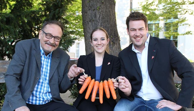 René Kunz, Tonja Kaufmann und Christoph Riner werben für «Rüebli statt Karotten».