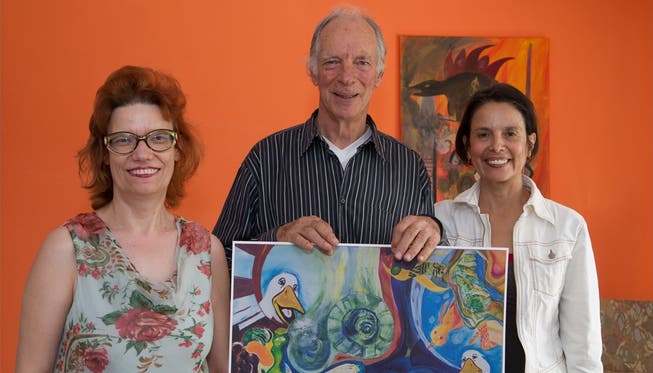 Regula Heinzelmann (links) lud Col-Art-Pionier Marc Kuhn und Gattin Rossana Duràn zum Kultursalon ein.