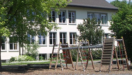 Probleme mit der Glockenanlage: Das Schulhaus Rebberg/Gubrist.