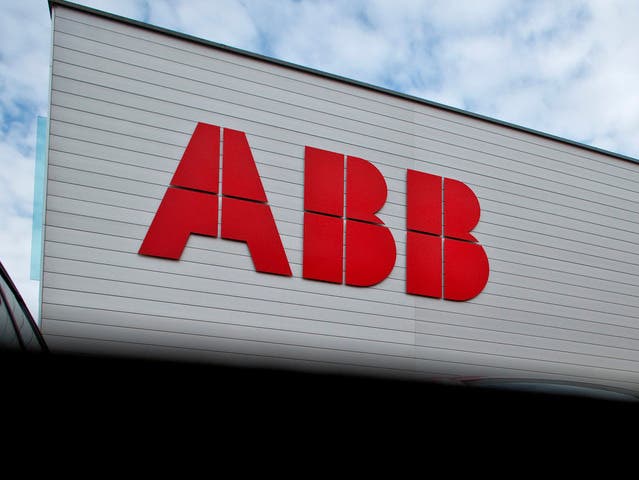 Der Industriekonzern ABB entlässt weniger Mitarbeiter als befürchtet. (Archiv)