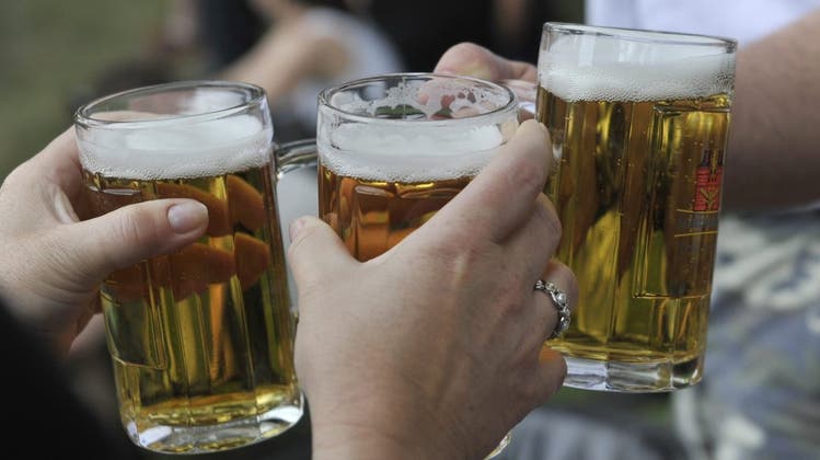 Bier bechern und den Kater vermeiden – Brauerei-Chef verrät, wie das geht