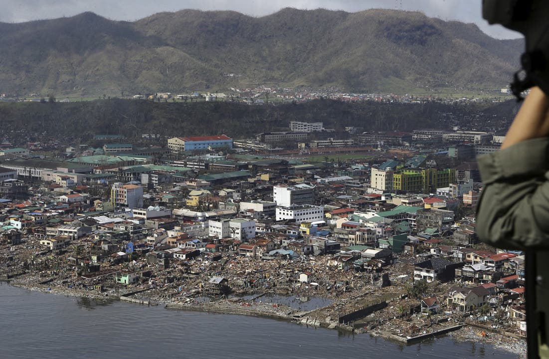 Die zerstörte Stadt Tacloban City nach dem Taifun.