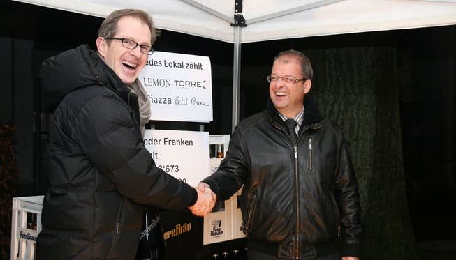 Chris Klein (links) von der Firma Blue Management GmbH und Roland Meier, Vorsitzender der Geschäftsleitung der Arwo.