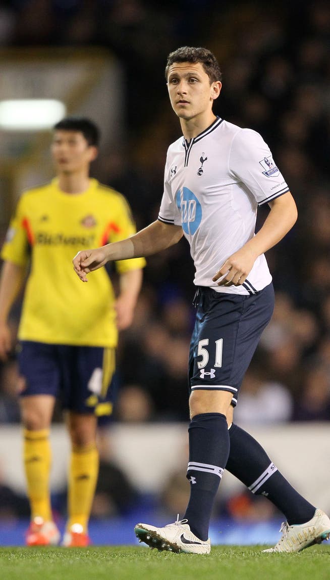 Milos Veljkovic bei seinem Premier-League-Debüt für Tottenham.Key