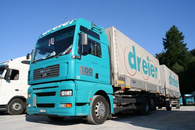 Die Dreier Transport AG aus Gränichen, die 200 Lastwagen im Einsatz hat, beschäftigt insgesamt rund 400 Mitarbeiter.