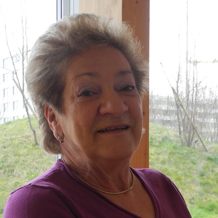 Mirta Buntschu (72) : «Uns gefällt es, dass man Kontakt hat und in Ruhe mit Freunden plaudern kann. Unter Leuten zu sein, tut gut.»