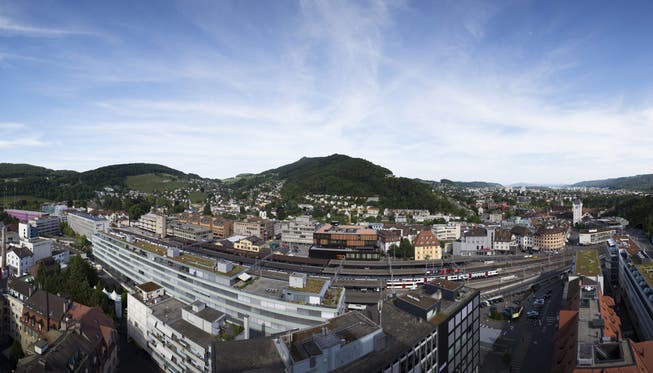 Die Panorama-Aufnahme vom az-Hochhaus aus zeigt, wie nahe beieinander die Gemeinden bereits heute liegen.