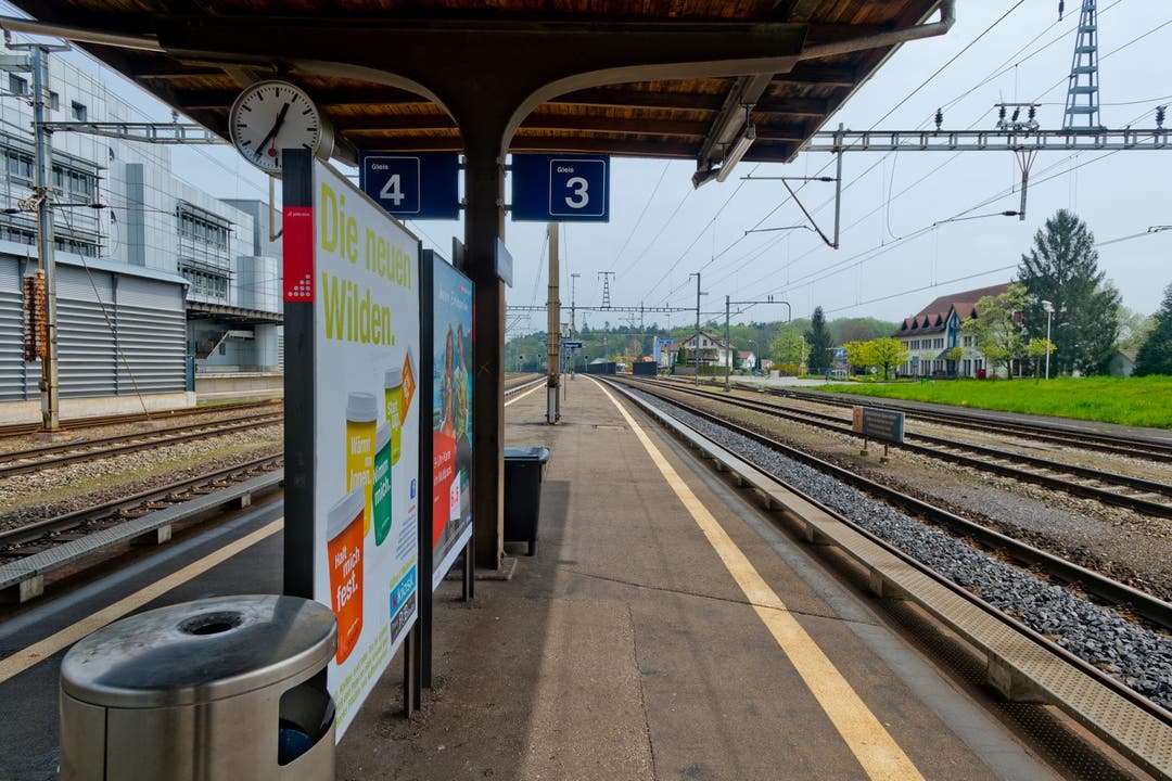 Die SBB will im Bahnhof Maegenwil die Perrons aufstocken und die Zugaenglichkeit zu den Geleisen verbessern003