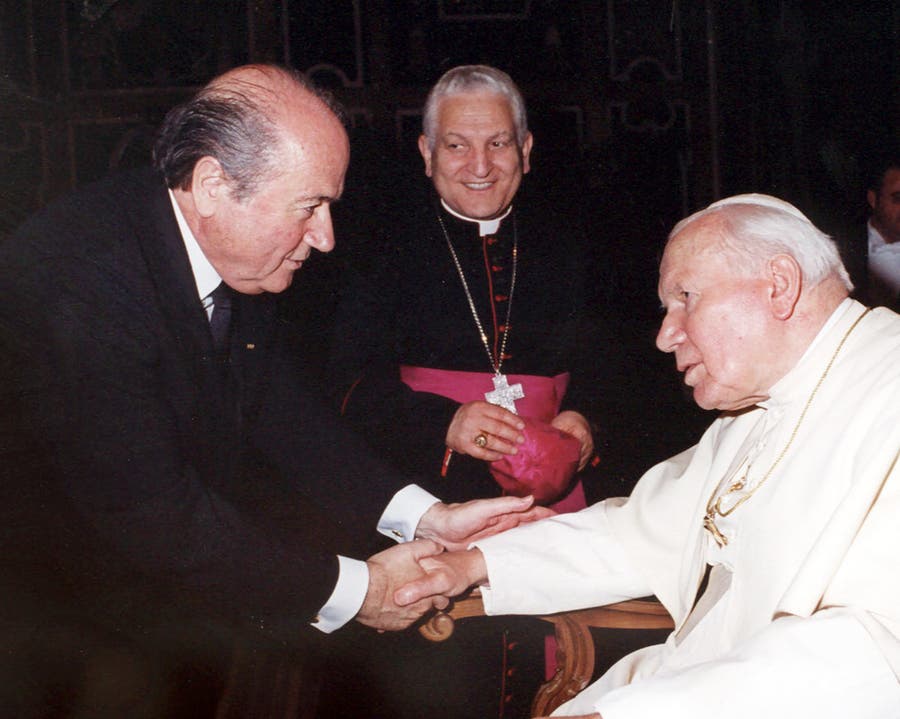Blatter ist nicht das erste Mal beim Papst. Schon im Jahr 2000 machte Mr. President dem Papst eine Aufwartung.
