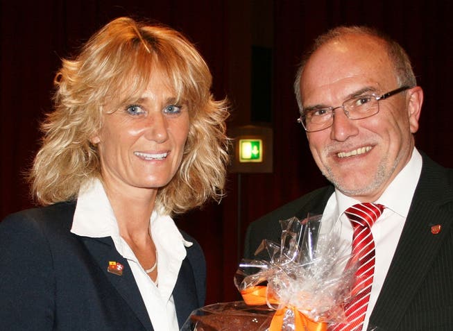 Susanne Schläpfer und Bürgermeister Wilfried Dölker. ZVG