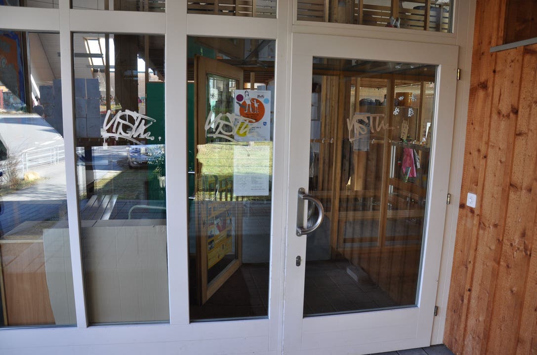 An der Schmittengasse wurde die Glasfront des Kindergartens versprayt