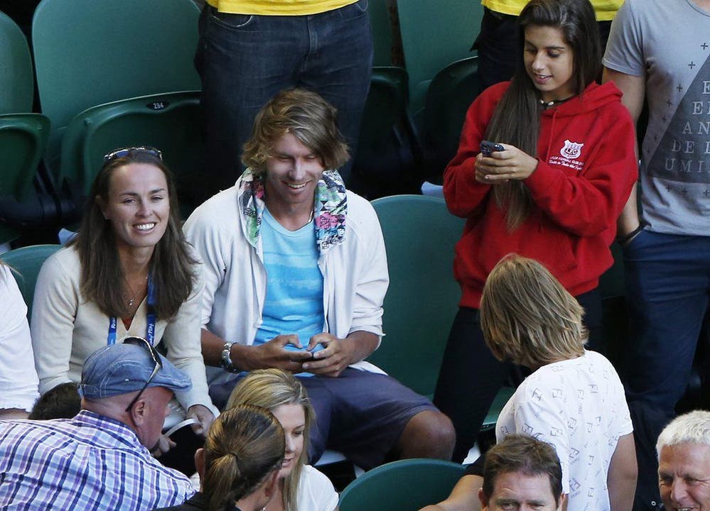 Als Zuschauer beim Australien Open Anfang 2004: die ehemalige Tennisqueen Martina Hingis mit ihrem Mann.