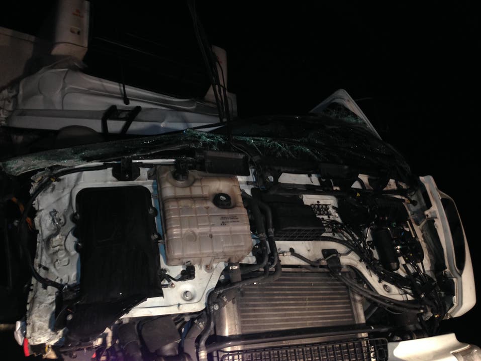 Lastwagenunfall auf der A1 bei Kölliken