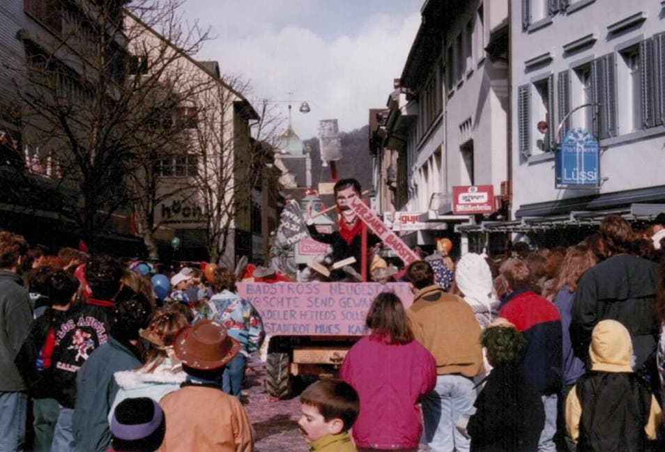 1993 Viel Publikum sammelte sich in der Badstrasse