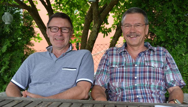 Peter Nyffenegger (links) und Toni Käser waren nicht nur rund 40 Jahre im selben Schulbetrieb tätig, sie sind in vielen Bereichen der Pädagogik auch der gleichen Meinung. kas
