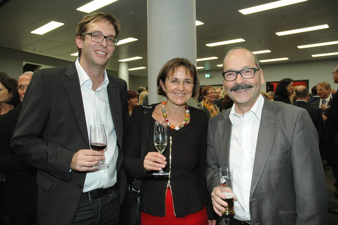 Adrian Dömer (v. l.), Leiter Services FHNW; Ursula Renold, Fachhochschulratspräsidentin FHNW und Campus-Projektleiter Christoph Bader.