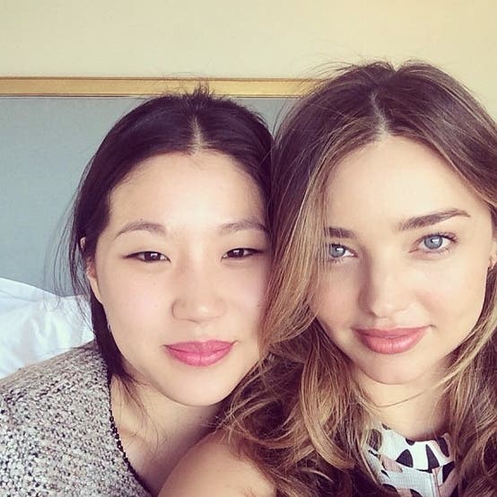 Miranda Kerrs Instagram-Bild Ihre Bildlegende: «Habe Spass am Set mit Sophfei»