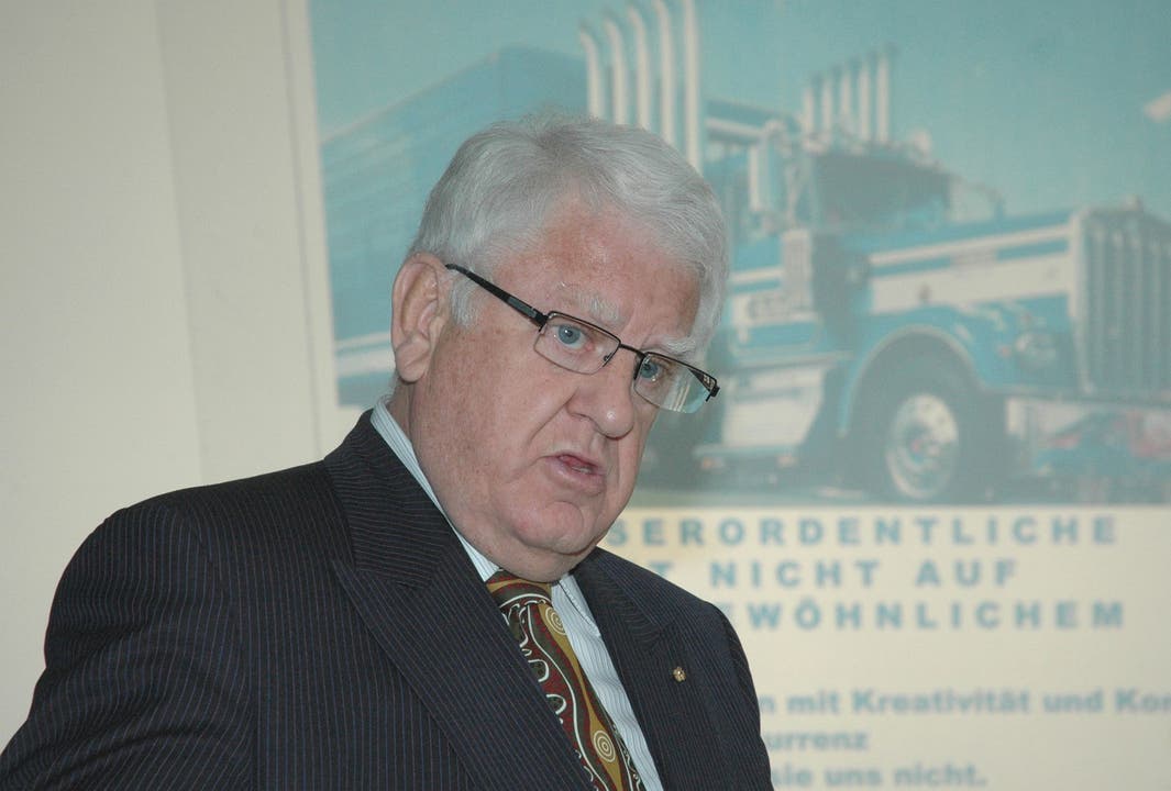 Verwaltungsratspräsident Otto H. Suhner geht auf das Geschäftsjahr 2012 ein