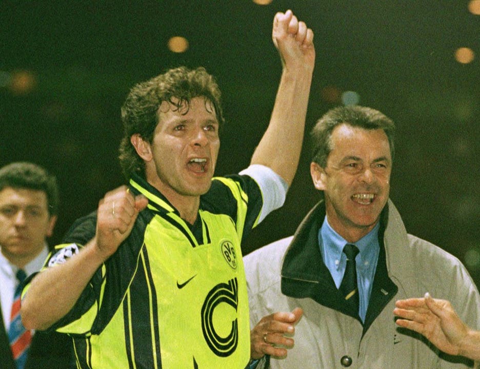 Champions League Sieger 1997 Die grössten Erfolge feierte Hitzfeld in der Champions League: 1997 holte er mit Borussia Dortmund den Champions League-Titel dank einem 3:1-Erfolg über Juventus Turin. Im Kader der schwarz-gelben: Stéphane Chapuisat. Nach dem Triumph trat Hitzfeld zurück.