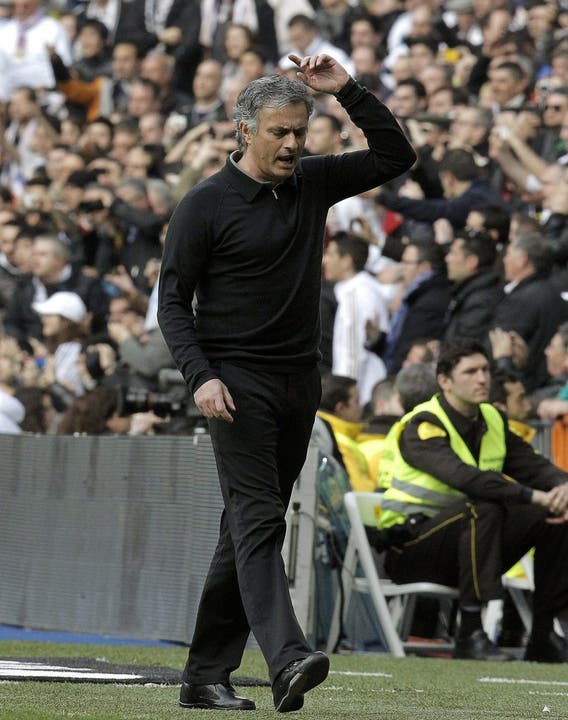 Mourinho ist nicht gerade für seine englischen Manieren bekannt. Kaum einer wirkt so arrogant, wenn er sich aufregt.