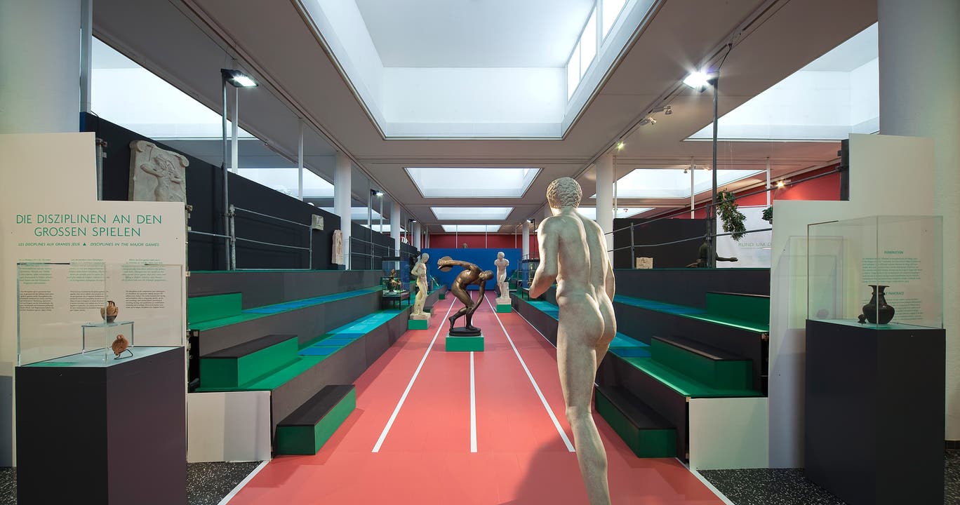 Ein Blick in die Ausstellungsräume zeigt was in der Antike wichtig ist: Sport und...