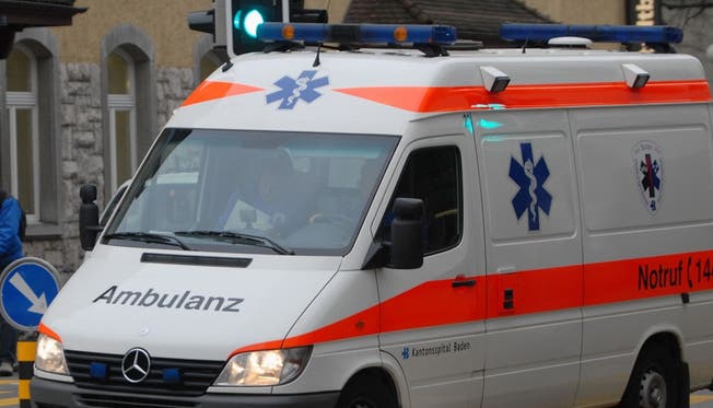 Die Ambulanz des Kantonsspitals Baden kam aus Aarau: 23 statt 3 Minuten nach Fislisbach. (Archiv)