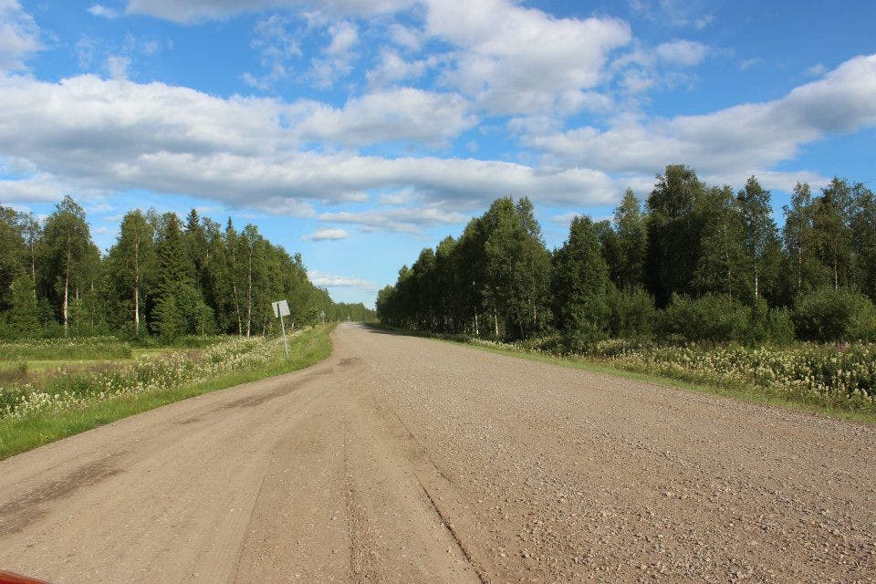 Nicht alle grossen Strassen in Nord-Norwegen sind asphaltiert