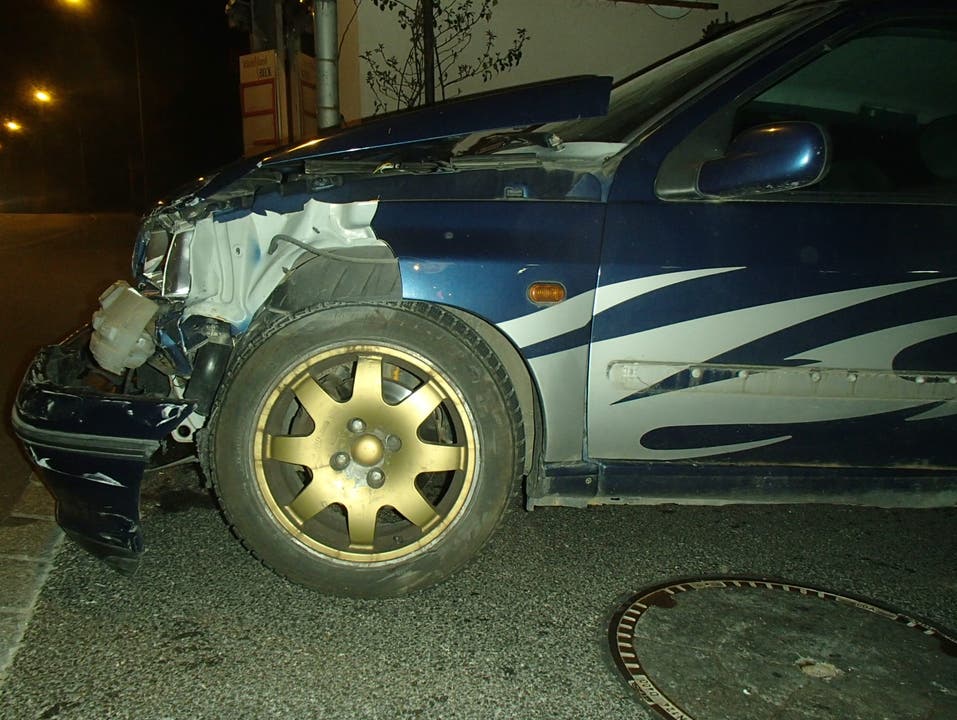 Dieses Auto beschädigte der 31-Jährige bei seiner Irrfahrt.