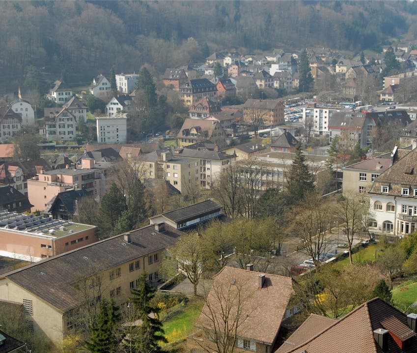 Oberstufenzentrum Burghalde mit Dreifachturnhalle ist der grösste Brocken