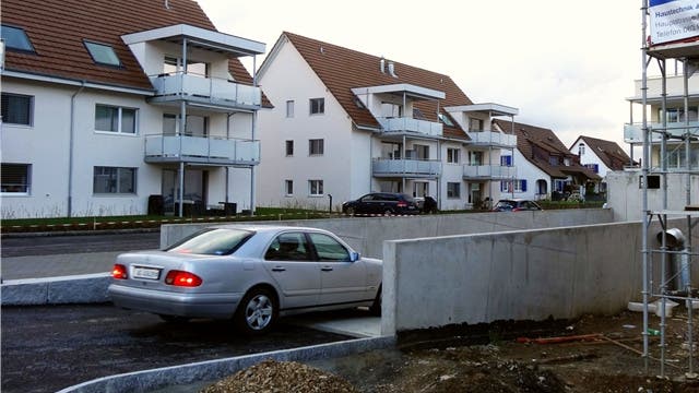 Der Bauboom in der Gemeinde hält an: 7 Häuser mit insgesamt 61 Wohnungen sind im Gebiet Oberebnet in Gipf-Oberfrick entweder schon fertig oder befinden sich im Bau. – Foto: chr