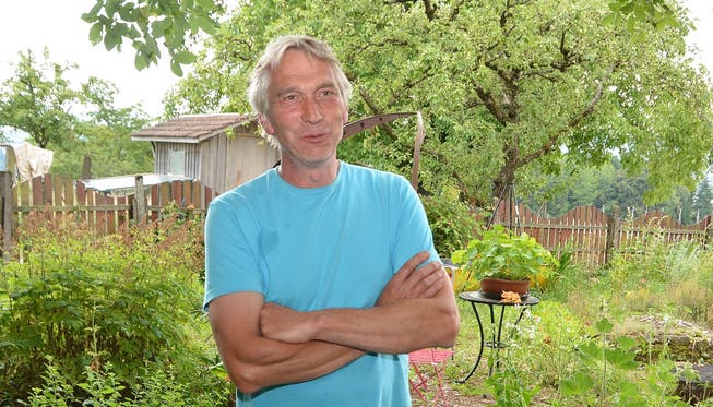 Bei der Aussaat und der Ernte zieht er den Mondkalender zur Hilfe – «Geisshof»-Landwirt Michael Köhnken.