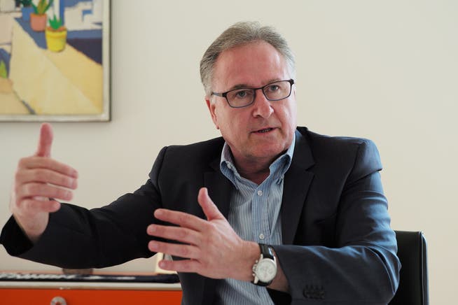 Der CEO des Kantonsspitals Baselland Heinz Schneider macht die Verstösse gegen das Arbeitsgesetz zur Chefsache.