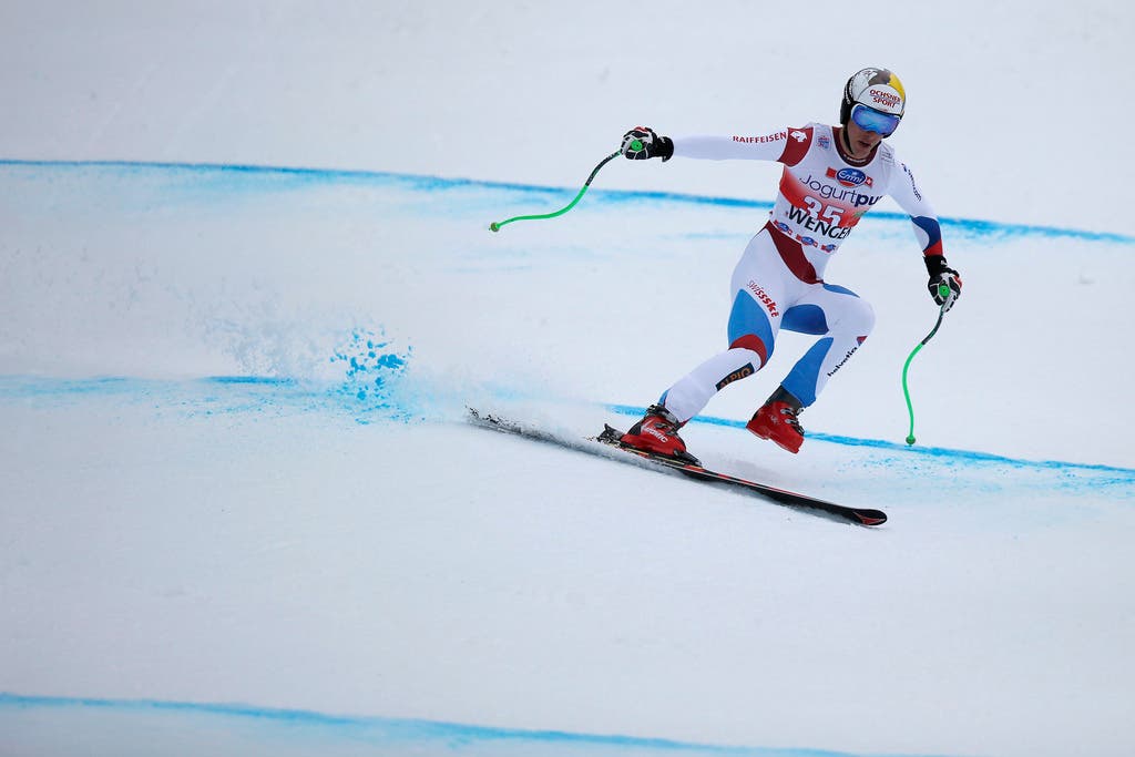 Carlo Janka schied aus. Er musste mit nur einem Ski nach unten fahren.