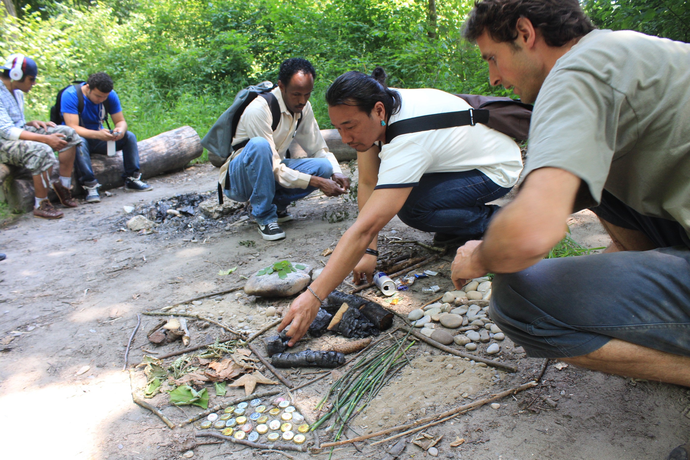 Bildstrecke - Asylbewerber Machen Landart Im Aarauer Schachenwald