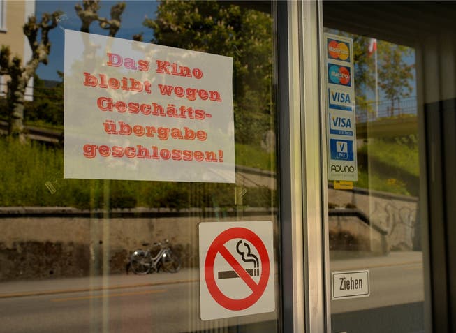 Seit Ende April ist das Kino Rex an der Bielstrasse geschlossen – ein Schild am Eingang weist darauf hin.