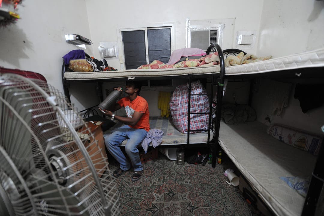Unvorstellbare miese Lebensqualität für die Bauarbeiter in Katar