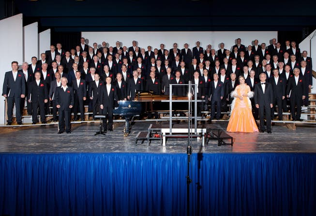 Über 100 Sänger sangen beim Abschiedskonzert.MALO Fotodesign